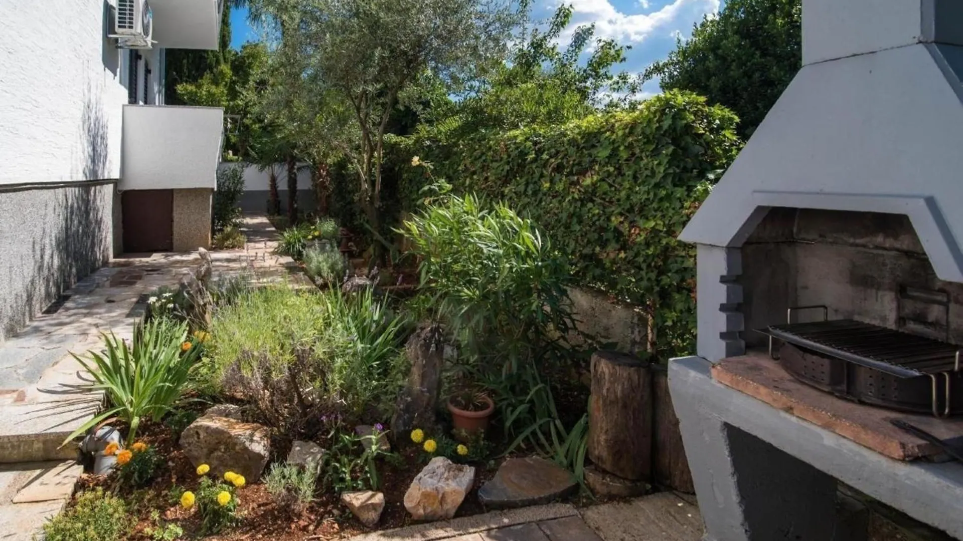 Apartment Nova Mira, Malinska - Luxurioese Ferienwohnung In Strandnaehe